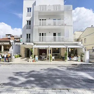 *** Hotel La Pineta Italia