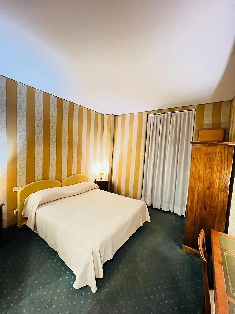Orange Garden Guest House Rome 2*,